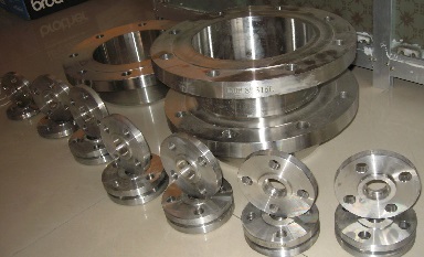 ASTM A182 F316L S/O & W/N flanges, 150#.