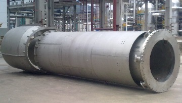 A quench ring fixed with the dip tube for Texaco coal-water slurry gasifier.