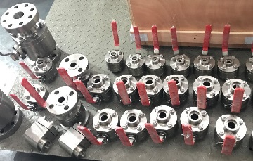 Cast titanium ball valves, ASTM B367 Gr. C-3.